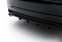 Load image into Gallery viewer, Splitter Posteriore Centrale Audi A8 D5 Facelift S-Line — dettaglio del profilo