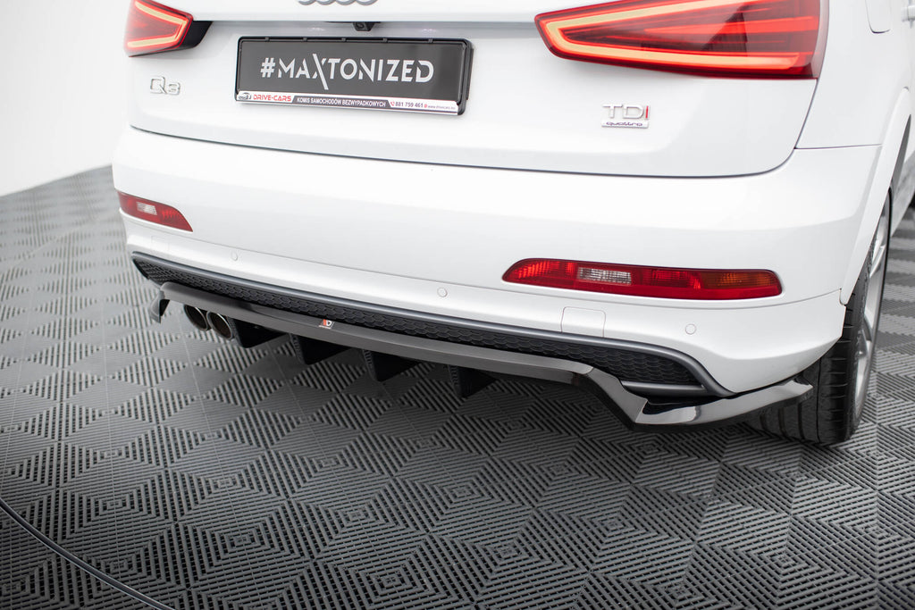 Splitter Posteriore Centrale Audi Q3 8U S-Line — vista d'insieme