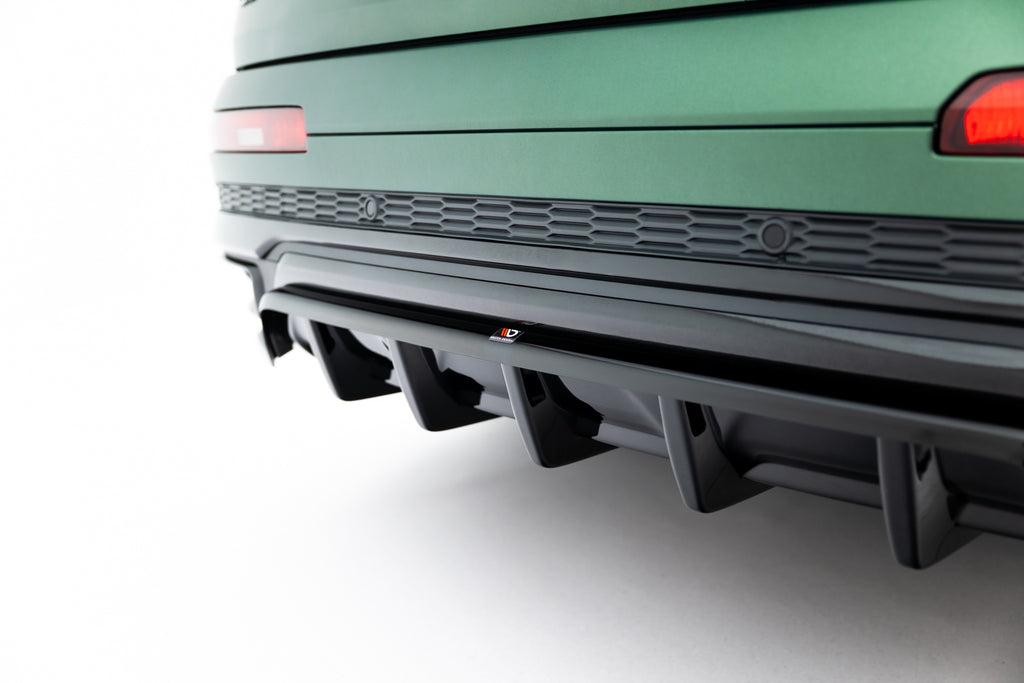 Splitter Posteriore Centrale Audi Q7 Mk2 Facelift S-Line — montato sulla vettura