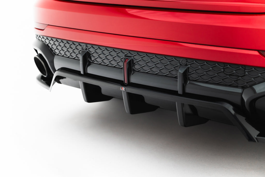 Splitter Posteriore Centrale Audi RSQ8 Mk1 Facelift — particolare della finitura