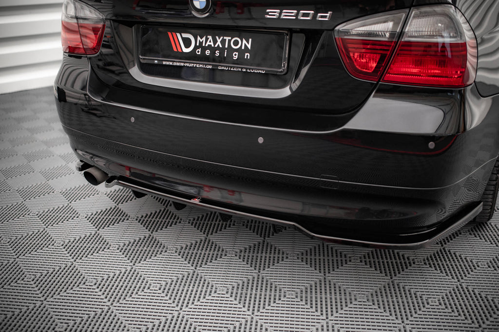 Splitter Laterali Posteriori BMW Serie 3 Berlina E90 — montato sulla vettura