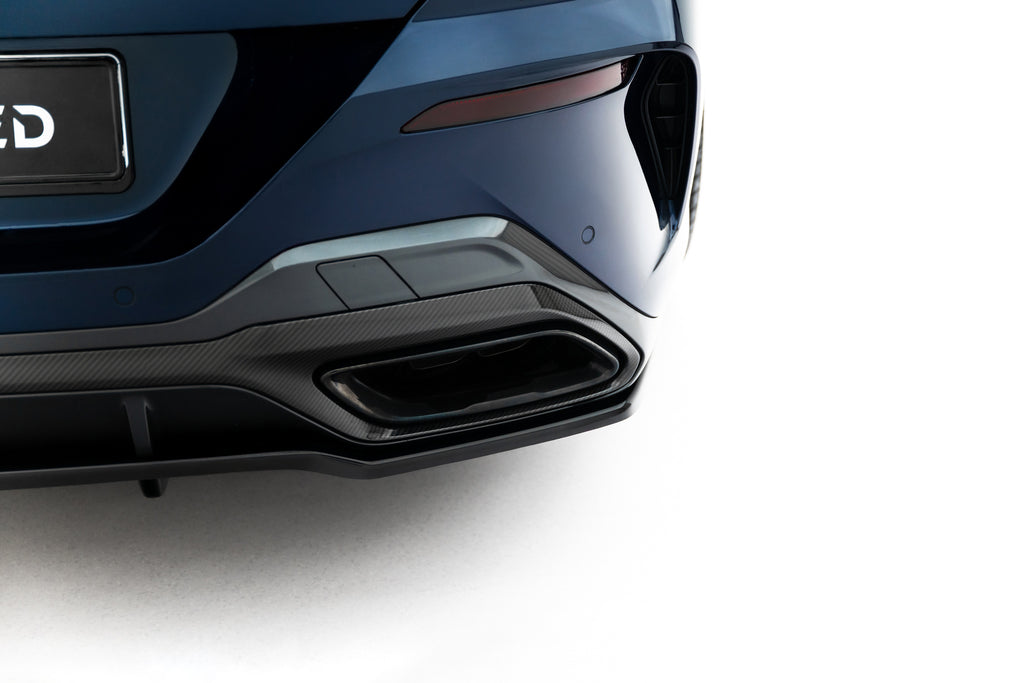 Splitter Posteriore Centrale BMW Serie 8 G16 — vista posteriore