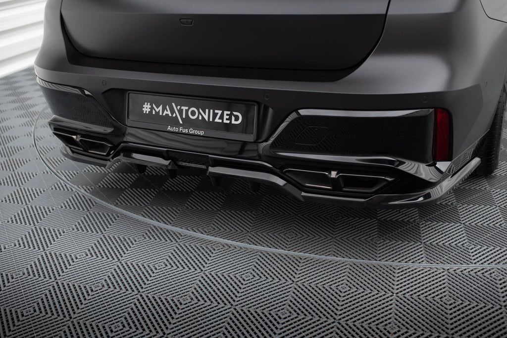 Splitter Posteriore Centrale BMW Serie 7 G70 M760e — dettaglio del profilo