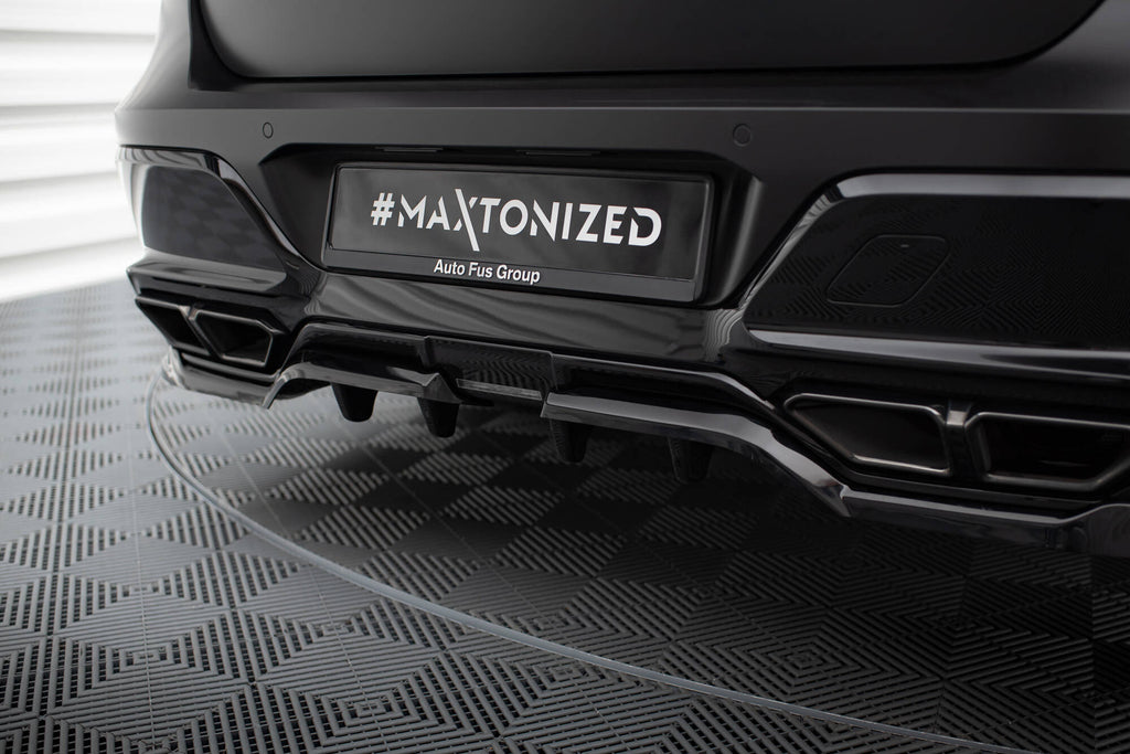 Splitter Posteriore Centrale BMW Serie 7 G70 M760e — montato sulla vettura