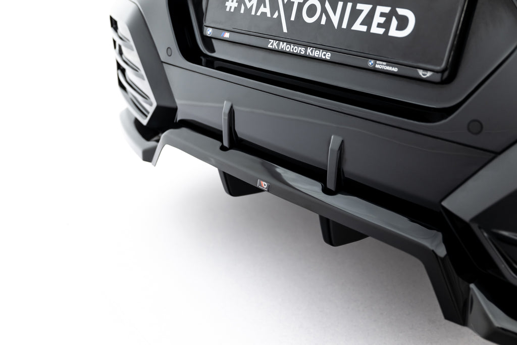 Splitter Posteriore Centrale BMW X2 U10 M-Pack — particolare della finitura
