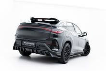 Carica l'immagine nel visualizzatore di Gallery, Splitter Posteriore Centrale BYD Sealion 7 Mk1 — montato sulla vettura