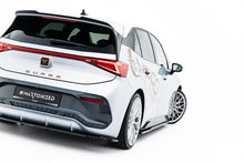 Carica l'immagine nel visualizzatore di Gallery, Splitter Posteriore Centrale Cupra Born Mk1 — dettaglio del profilo