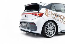 Carica l'immagine nel visualizzatore di Gallery, Splitter Posteriore Centrale Cupra Born Mk1 — vista posteriore