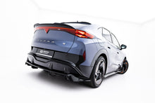Load image into Gallery viewer, Splitter Posteriore Centrale Cupra Tavascan Mk1 — vista laterale