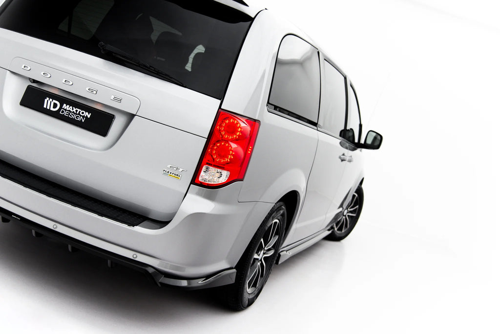 Splitter Posteriore Centrale Dodge Grand Caravan Mk5 Facelift — vista laterale