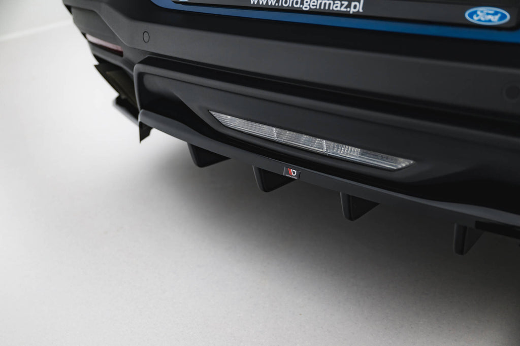 Splitter Posteriore Centrale Ford Mustang Mk7 GT — vista d'insieme