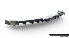 Splitter Posteriore Centrale Mercedes AMG GT C190 Facelift + LED — dettaglio del profilo