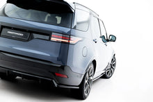 Carica l'immagine nel visualizzatore di Gallery, Splitter Posteriore Centrale Land Rover Discovery HSE Mk5 Facelift — dettaglio del profilo