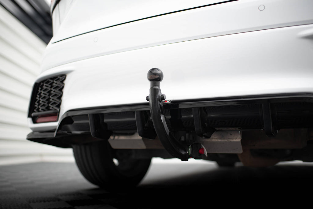 Splitter Posteriore Centrale Lexus RX Mk5 F-Sport — particolare del bordo