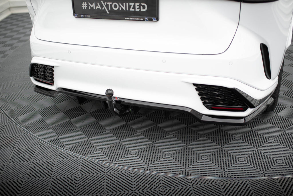 Splitter Posteriore Centrale Lexus RX Mk5 F-Sport — vista angolata