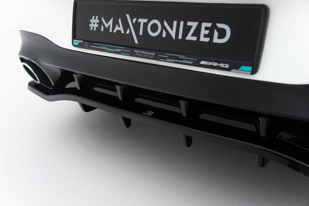 Splitter Posteriore Centrale Mercedes CLA 35 AMG C118 Facelift AMG 45 — montato sulla vettura