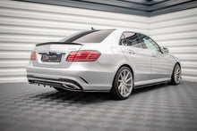 Load image into Gallery viewer, Splitter Posteriore Centrale Mercedes Classe E Berlina W212 Facelift AMG-Line — vista laterale
