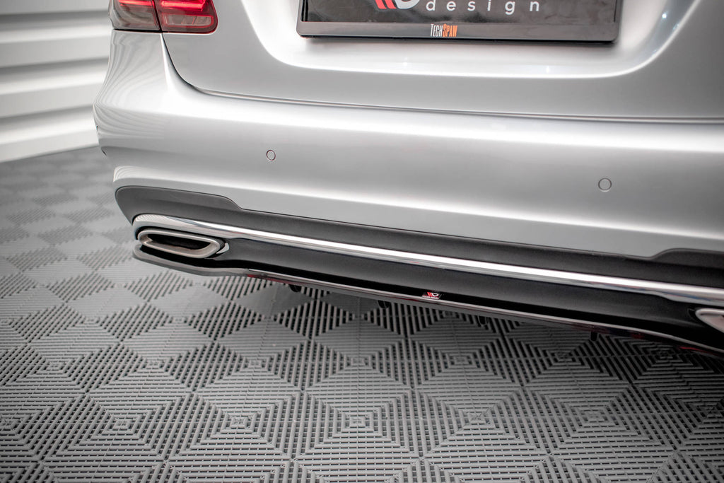 Splitter Posteriore Centrale Mercedes Classe E Berlina W212 Facelift AMG-Line — particolare della finitura