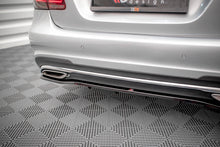Load image into Gallery viewer, Splitter Posteriore Centrale Mercedes Classe E Berlina W212 Facelift AMG-Line — particolare della finitura