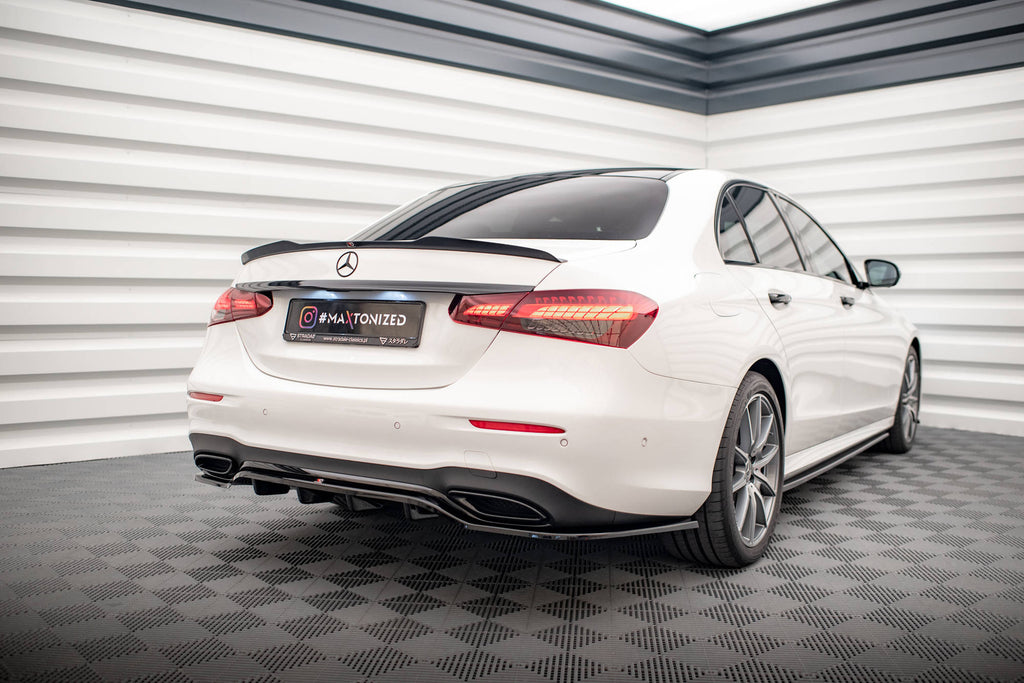 Splitter Posteriore Centrale Mercedes Classe E Berlina W213 Facelift AMG-Line — montato sulla vettura