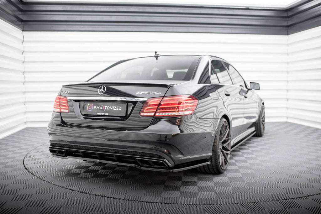 Splitter Posteriore Centrale Mercedes Classe E 63 AMG Berlina W212 Facelift — montato sulla vettura