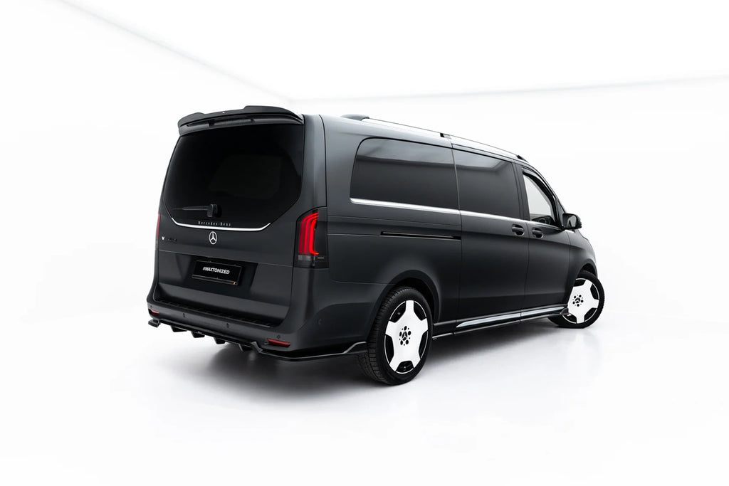 Splitter Posteriore Centrale Mercedes V AMG-Line W447 Facelift 2 — montato sulla vettura