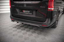 Load image into Gallery viewer, Splitter Posteriore Centrale Mercedes Classe V W447 Facelift AMG-Line — dettaglio del fissaggio