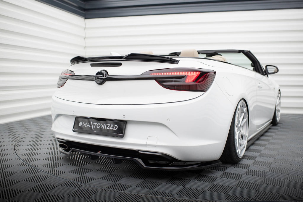 Splitter Posteriore Centrale Opel Cascada — particolare della finitura