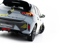 Load image into Gallery viewer, Splitter Posteriore Centrale Opel Corsa F Facelift (Mk6 Facelift) 2023 — vista posteriore