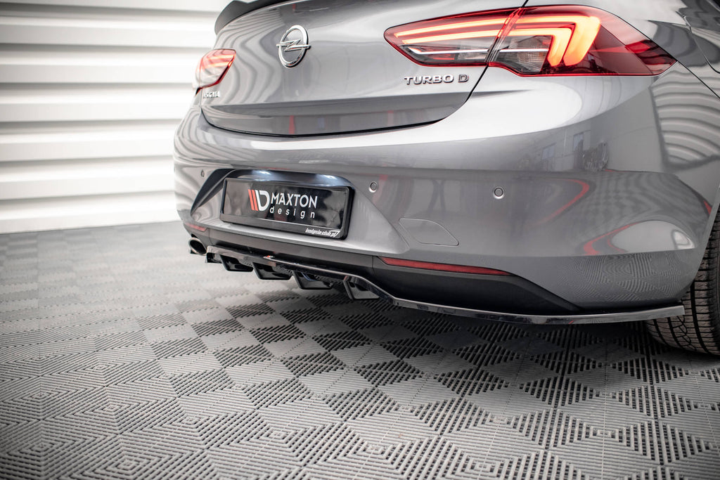 Splitter Laterali Posteriori Opel Insignia Mk2 — particolare della finitura