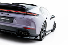 Load image into Gallery viewer, Splitter Posteriore Centrale Porsche Panamera 972 Panamera 4 / Panamera 4S E-Hybrid — montato sulla vettura