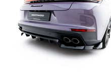 Load image into Gallery viewer, Splitter Posteriore Centrale Porsche Panamera 972 Panamera 4 / Panamera 4S E-Hybrid — particolare della finitura