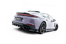 Load image into Gallery viewer, Splitter Posteriore Centrale Porsche Panamera 972 Panamera 4 / Panamera 4S E-Hybrid — dettaglio del fissaggio