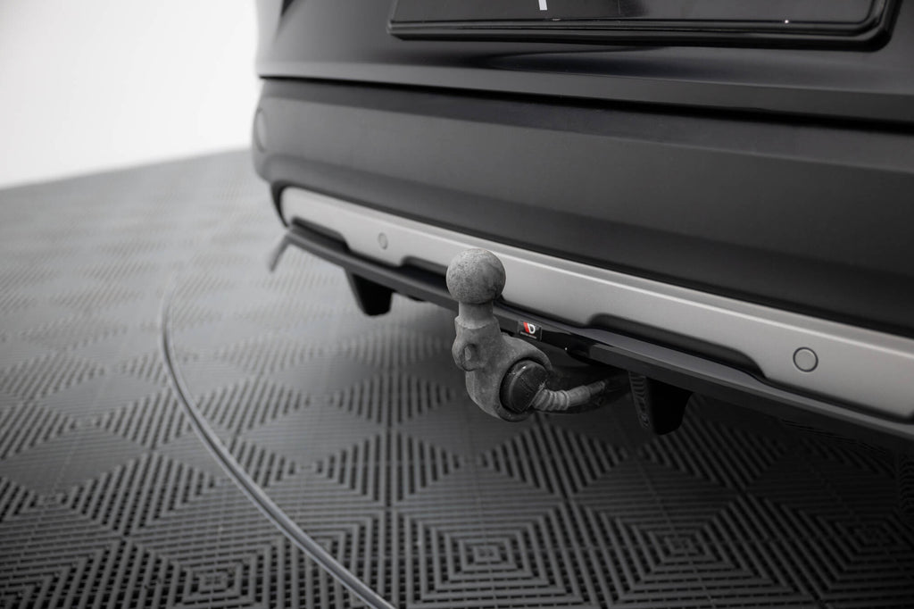 Splitter Posteriore Centrale Renault Espace Mk5 — vista angolata
