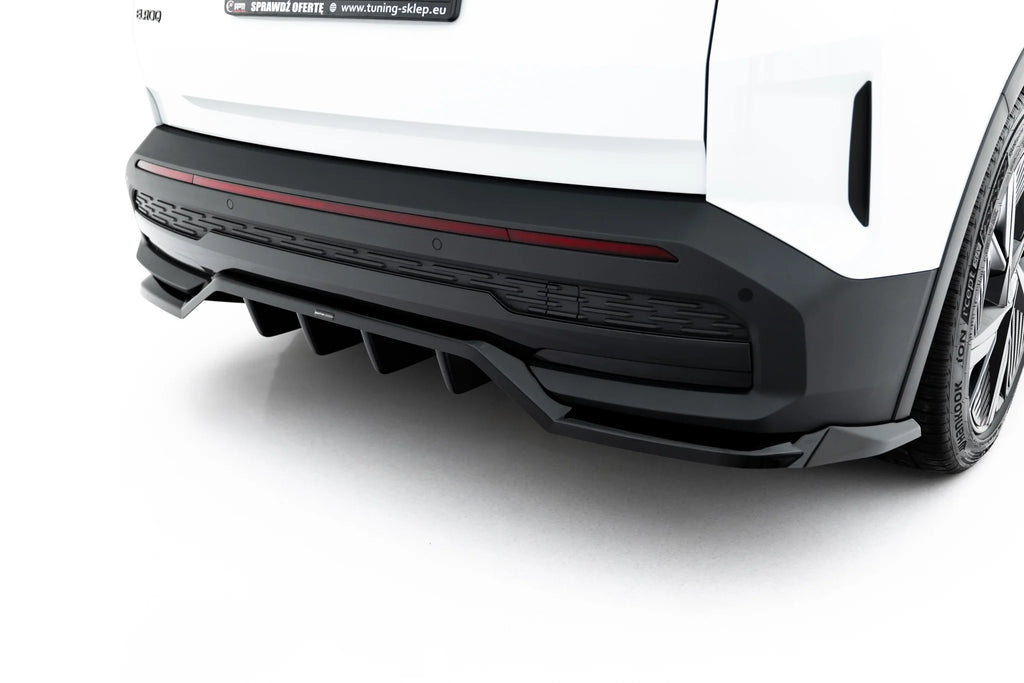 Splitter Posteriore Centrale Skoda Elroq Mk1 RS — vista angolata