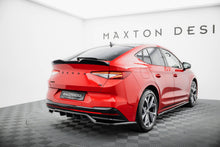 Load image into Gallery viewer, Splitter Posteriore Centrale Skoda Enyaq iV Coupé Mk1 RS — vista angolata