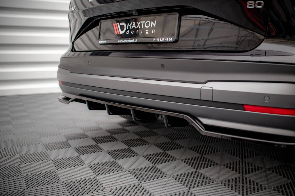 Splitter Posteriore Centrale Skoda Enyaq iV Mk1 — particolare del bordo
