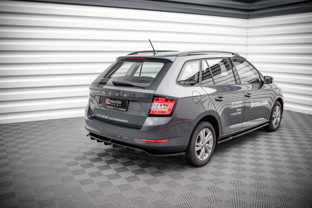 Splitter Posteriore Centrale Skoda Fabia Station Wagon Mk3 Facelift — montato sulla vettura