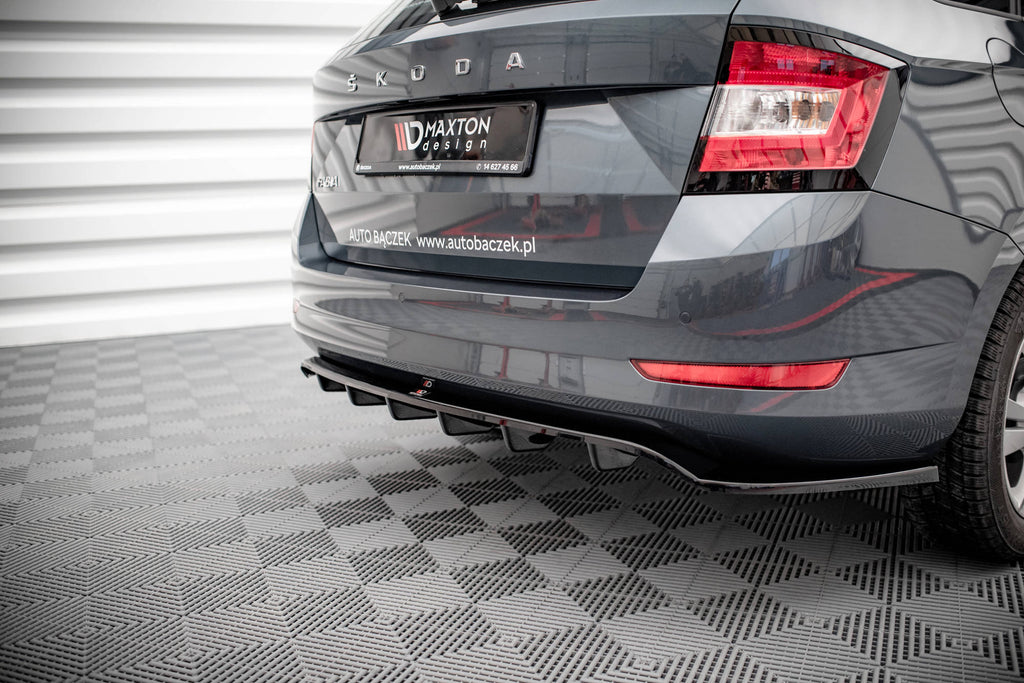 Splitter Posteriore Centrale Skoda Fabia Station Wagon Mk3 Facelift — vista laterale