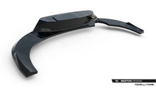 Load image into Gallery viewer, Splitter Posteriore Centrale Skoda Scala MK1 Facelift — particolare della finitura