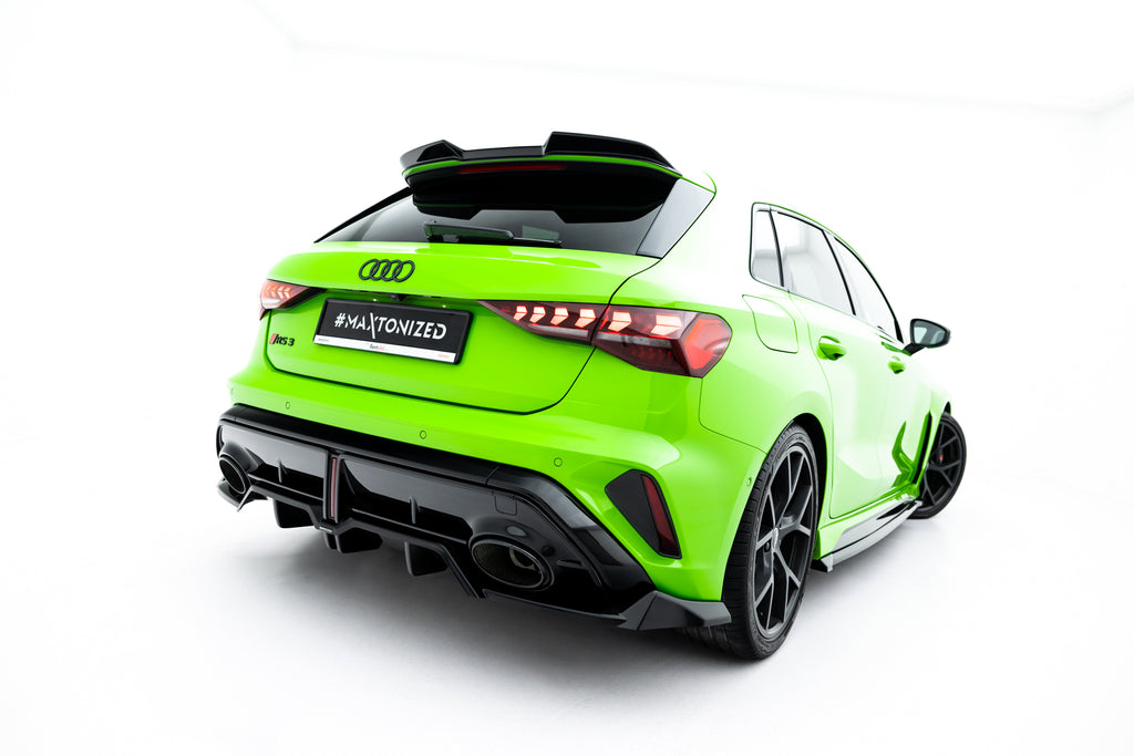 Splitter Posteriore Centrale V.1 Audi RS3 Sportback 8Y Facelift — vista angolata