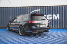 Load image into Gallery viewer, Splitter Posteriore Centrale Volkswagen Passat B8 — montato sulla vettura