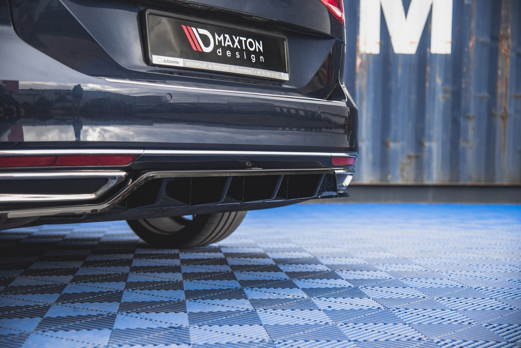 Splitter Posteriore Centrale Volkswagen Passat B8 — vista laterale