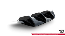 Carica l'immagine nel visualizzatore di Gallery, Diffusore posteriore Maxton Design in ABS nero lucido per Alfa Romeo Giulia Veloce, vista d insieme