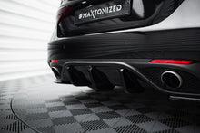 Carica l'immagine nel visualizzatore di Gallery, Diffusore posteriore Maxton Design in ABS nero lucido per Alfa Romeo Giulia Veloce, vista ravvicinata
