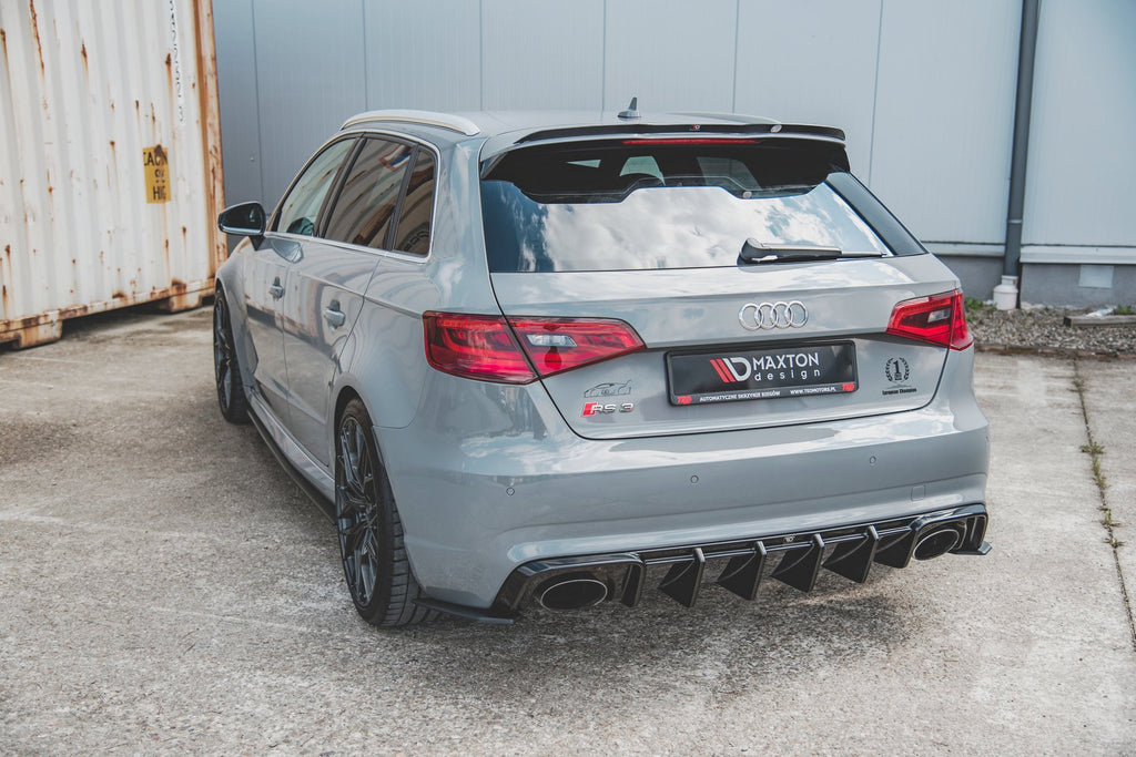 Diffusore posteriore Maxton Design per Audi RS3 8V Sportback, ABS nero lucido