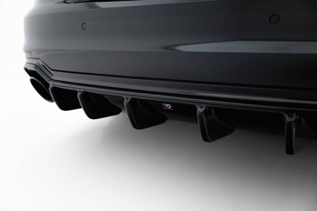 Diffusore posteriore Maxton Design per Audi RS5 F5 Coupé e Sportback — ABS nero lucido, vista di dettaglio