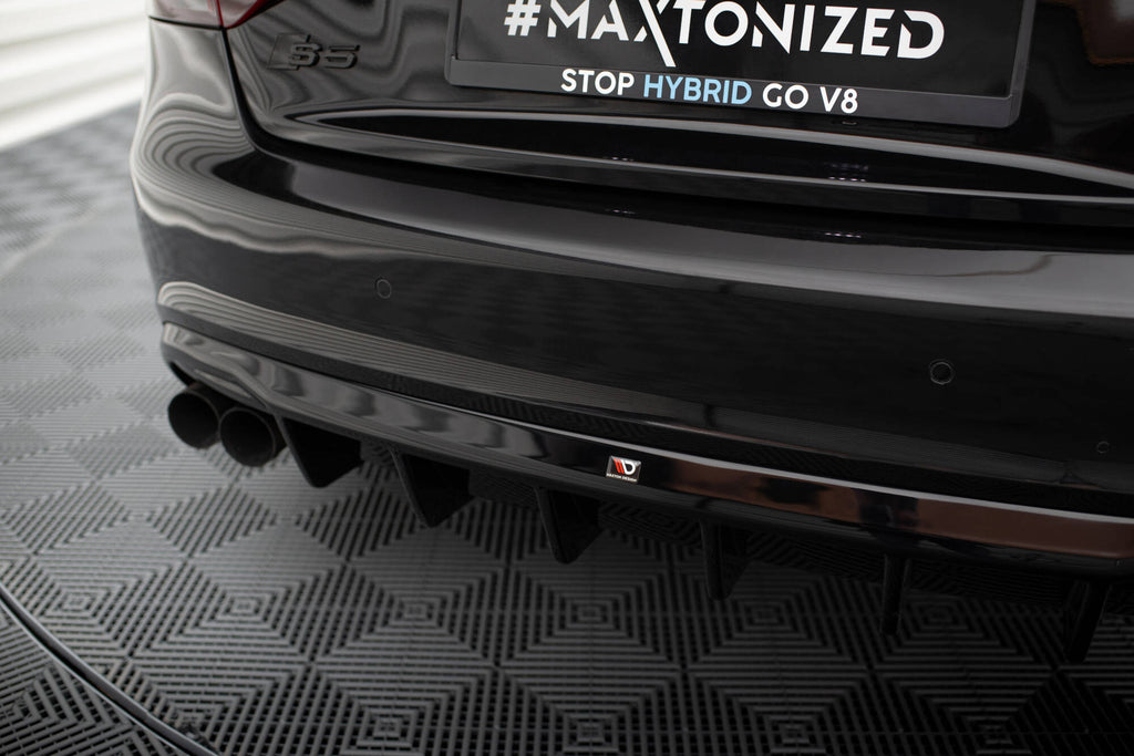 Diffusore Posteriore Audi S5 8T S-Line — particolare della finitura