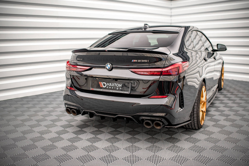 Vista posteriore della BMW M235i Gran Coupé con diffusore Maxton Design