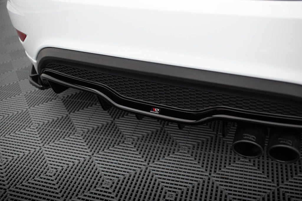 Diffusore posteriore Ford Fiesta ST Mk7 Facelift montato in sostituzione dell originale